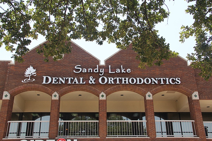 Exterior view of Sandy Lake Dental & Orthodontics